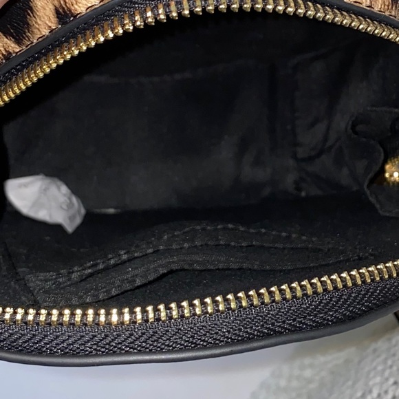 SOLD Circle Leopard Crossbody Bag Small NWOT - Picture 7 of 8